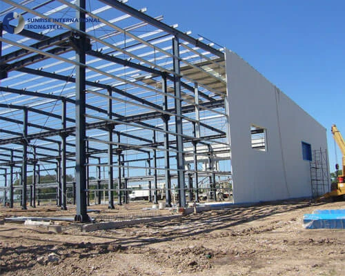 Taller prefabricado de construcción metálica.